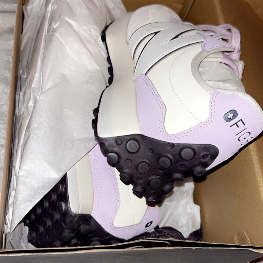 FIGS NWT new balance lavender white & purple sneakers